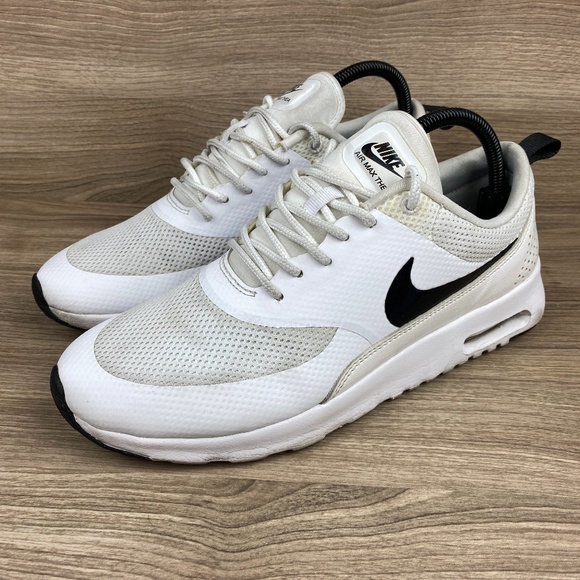 Nike Shoes - Nike Air Max Thea